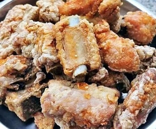 Fried Garlic Pork Ribs.